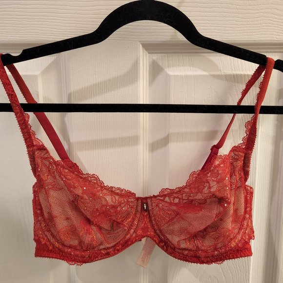 Victoria's Secret Other - Victorias Secret	Red/Silver	Bra 34DD